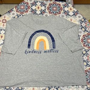 Women’s longer cropped tee 3x